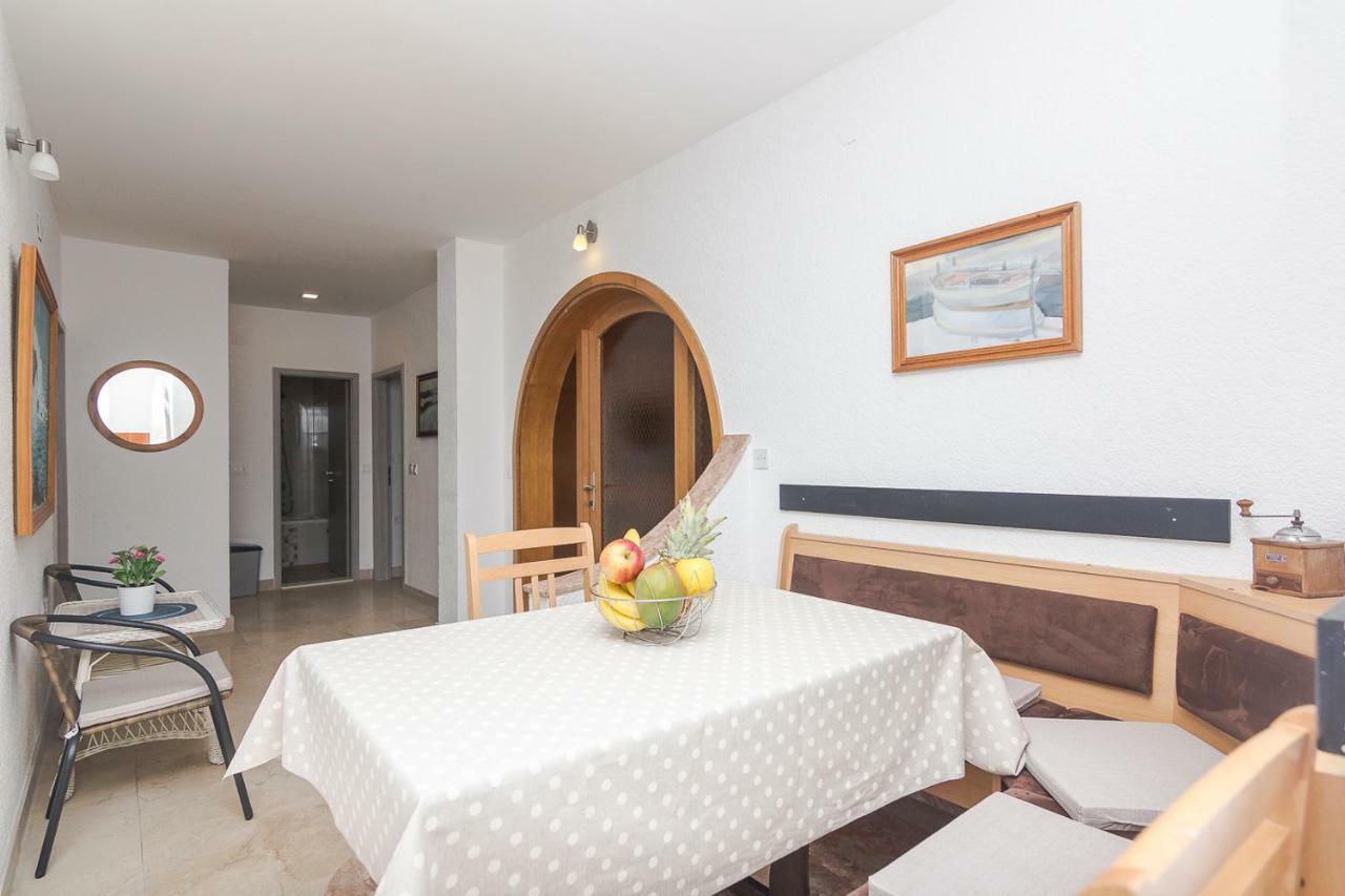 Apartments A&B Makarska Eksteriør billede
